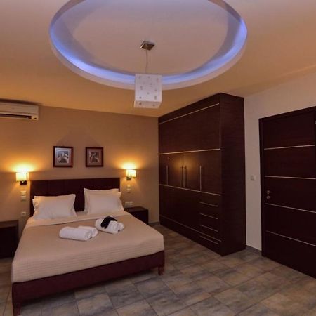Gonis Suites Палеохора Экстерьер фото