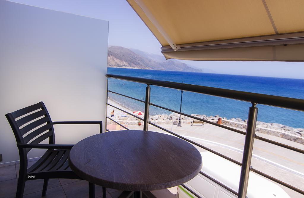 Gonis Suites Палеохора Экстерьер фото