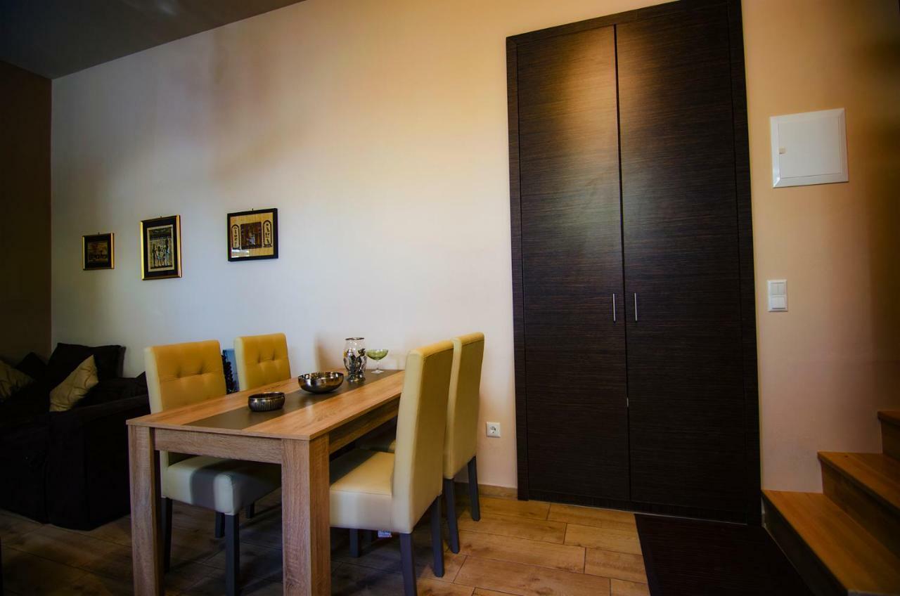 Gonis Suites Палеохора Экстерьер фото